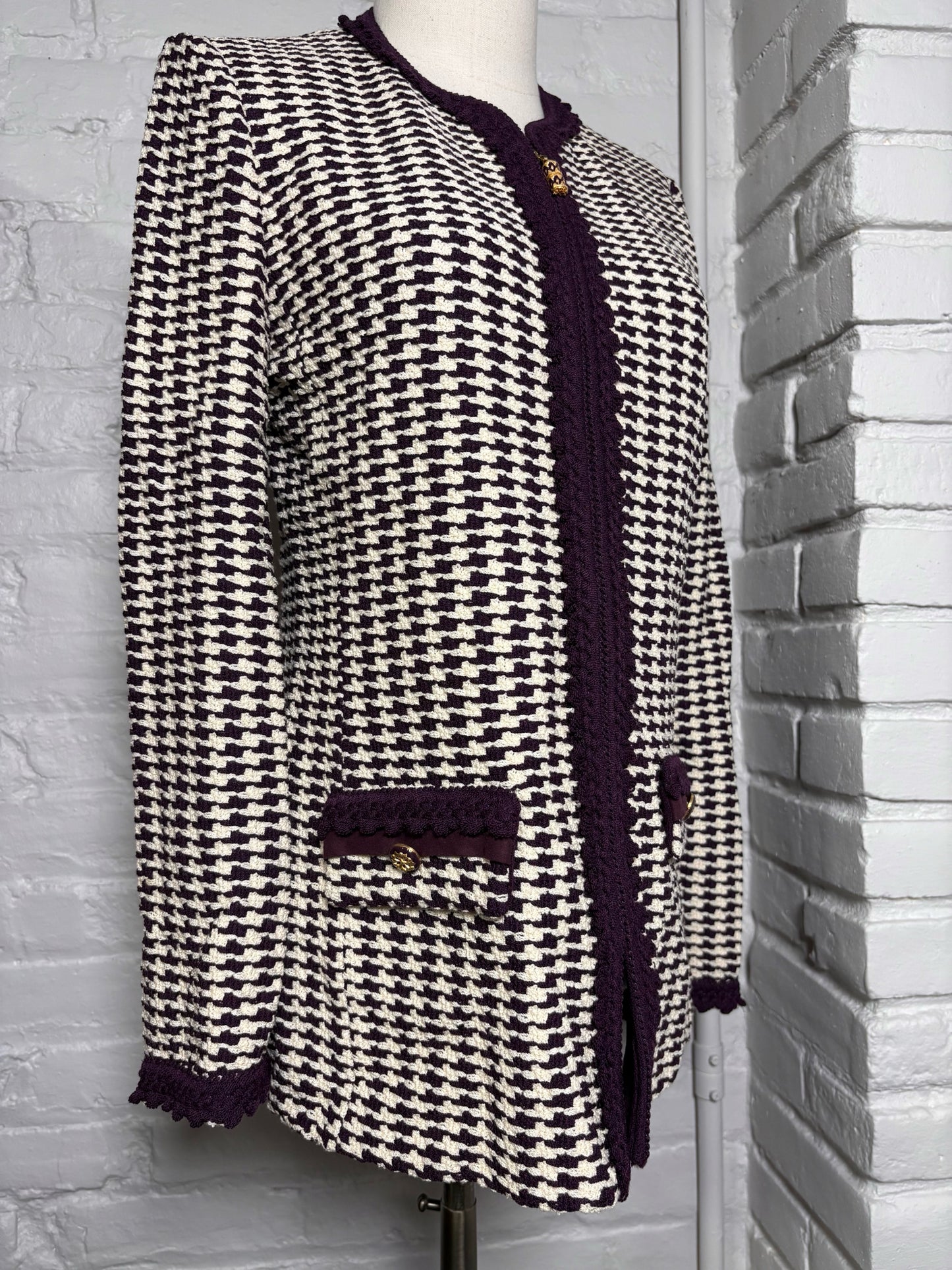 Women Size 6 St. John White, Purple Abstract Print Knit Jacket