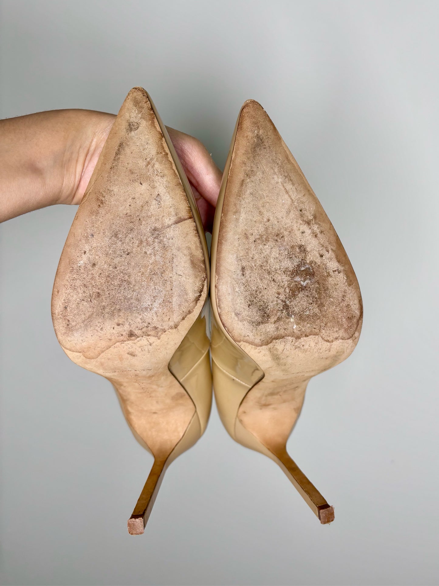 W Shoe Size 38 (7.5) Manolo Blahnik Tan Leather Patent Heels