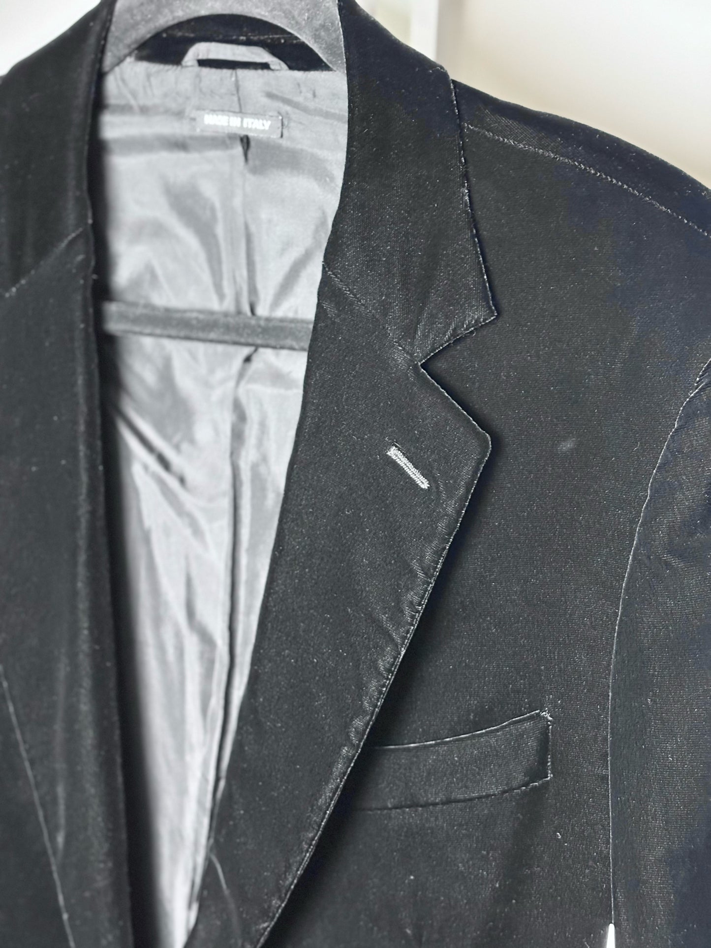 Giorgio Armani Black Men's Velveteen Special Occasion Blazer