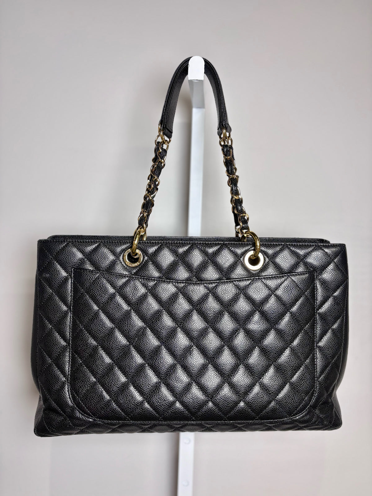 Chanel Extra Large GST Caviar Leather Black Quilted 16" Wide Pre-owned Tote