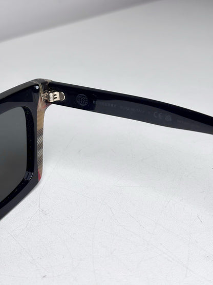Burberry Briar B4392 U Women's Pre-owned Black Acetate Sunglasses