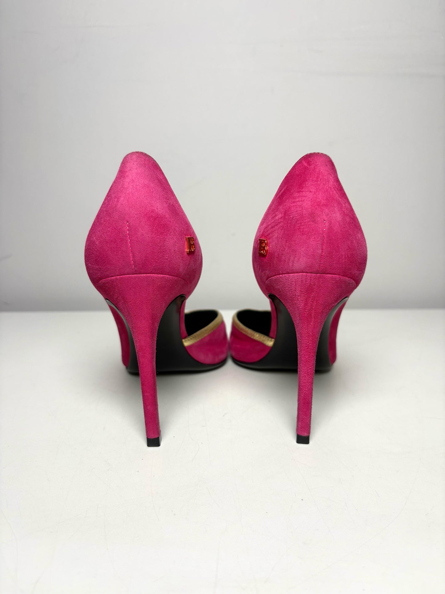 W Size 39 (8 - 8.5) Balmain Miley Fuchsia, Gold Trim Leather Suede NWOT Heels