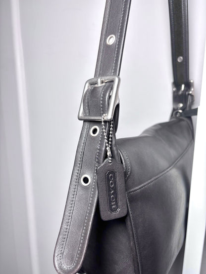 Leather Coach Solid Vintage Leather Pre-owned Black Genuine Leather Medium Purse