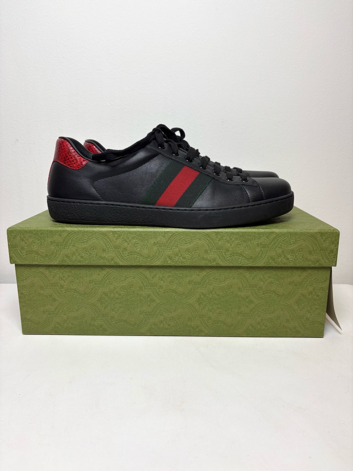 W Shoe Size 10 Gucci Ace Black Leather Pre-owned Sneakers