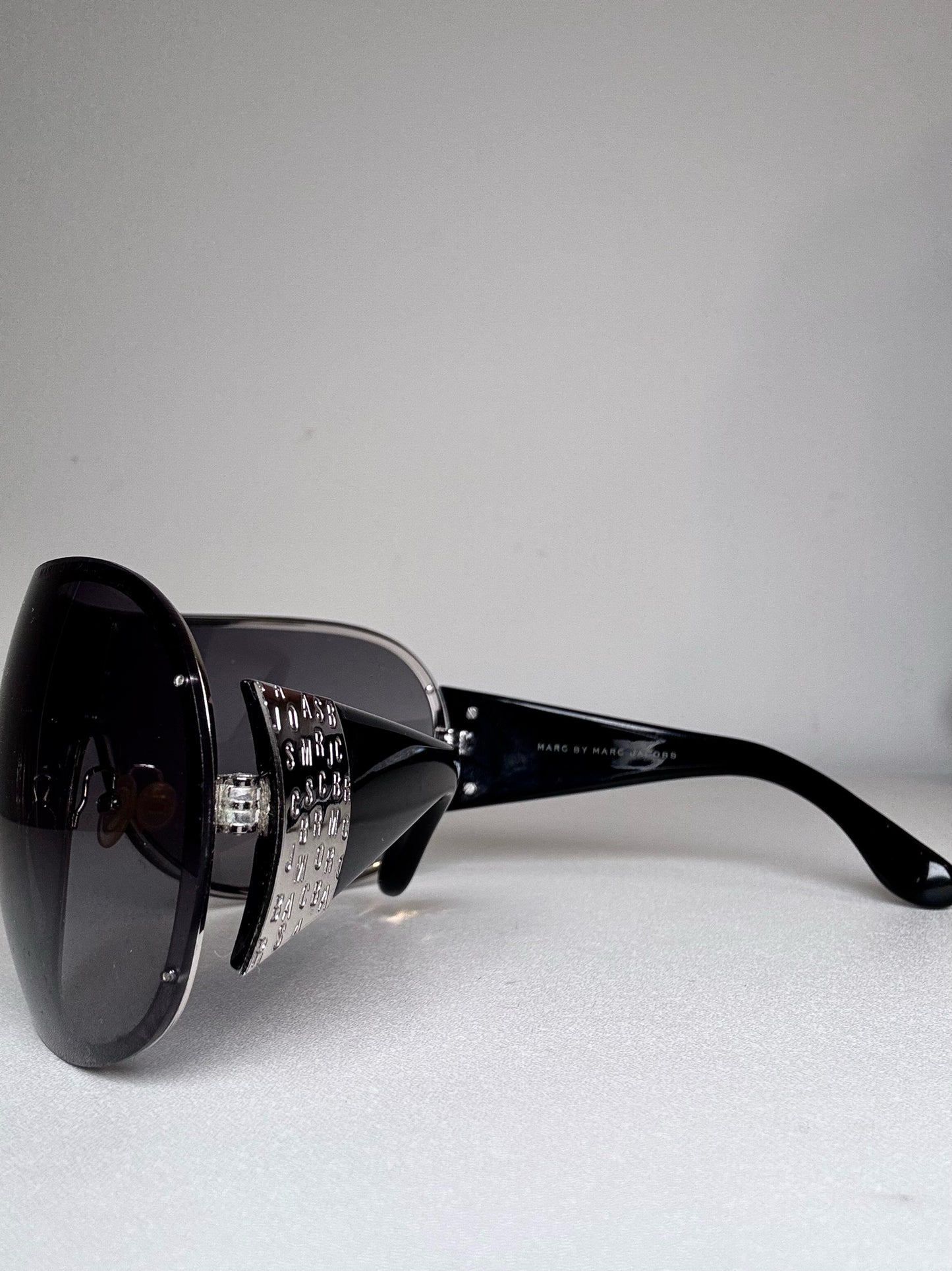 Marc Jacobs Pre-owned Black, Gradient Shield Sunglasses