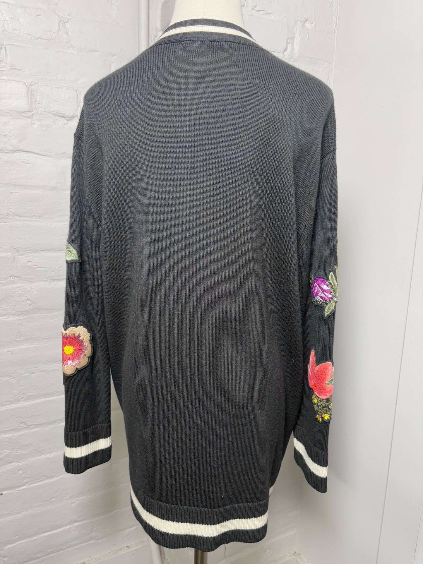 Women Size S Alice + Olivia Black Embroidered, Beads Embelllishments Sweater