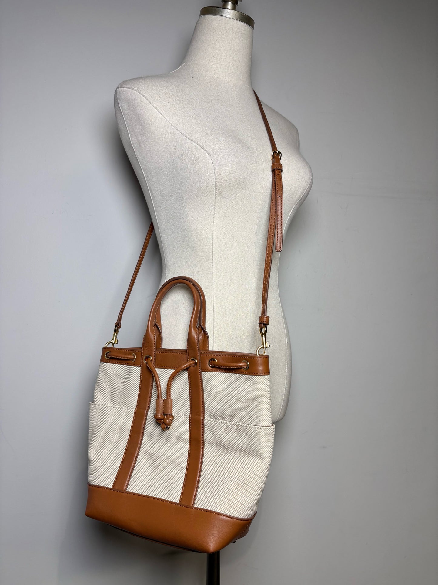 Women's Veronica Beard Solid Canvas, Leather Pre-owned Cream, brown Medium Purse