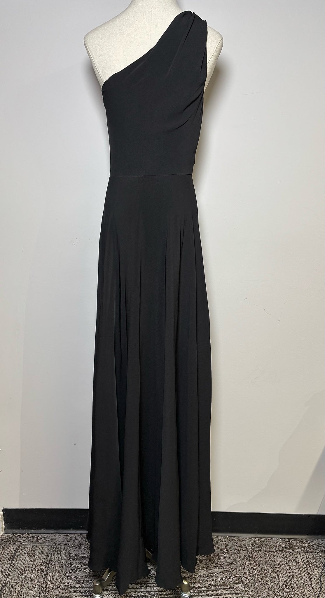 Women Size 4 Ralph Lauren Purple Label Black Solid NWT Gown