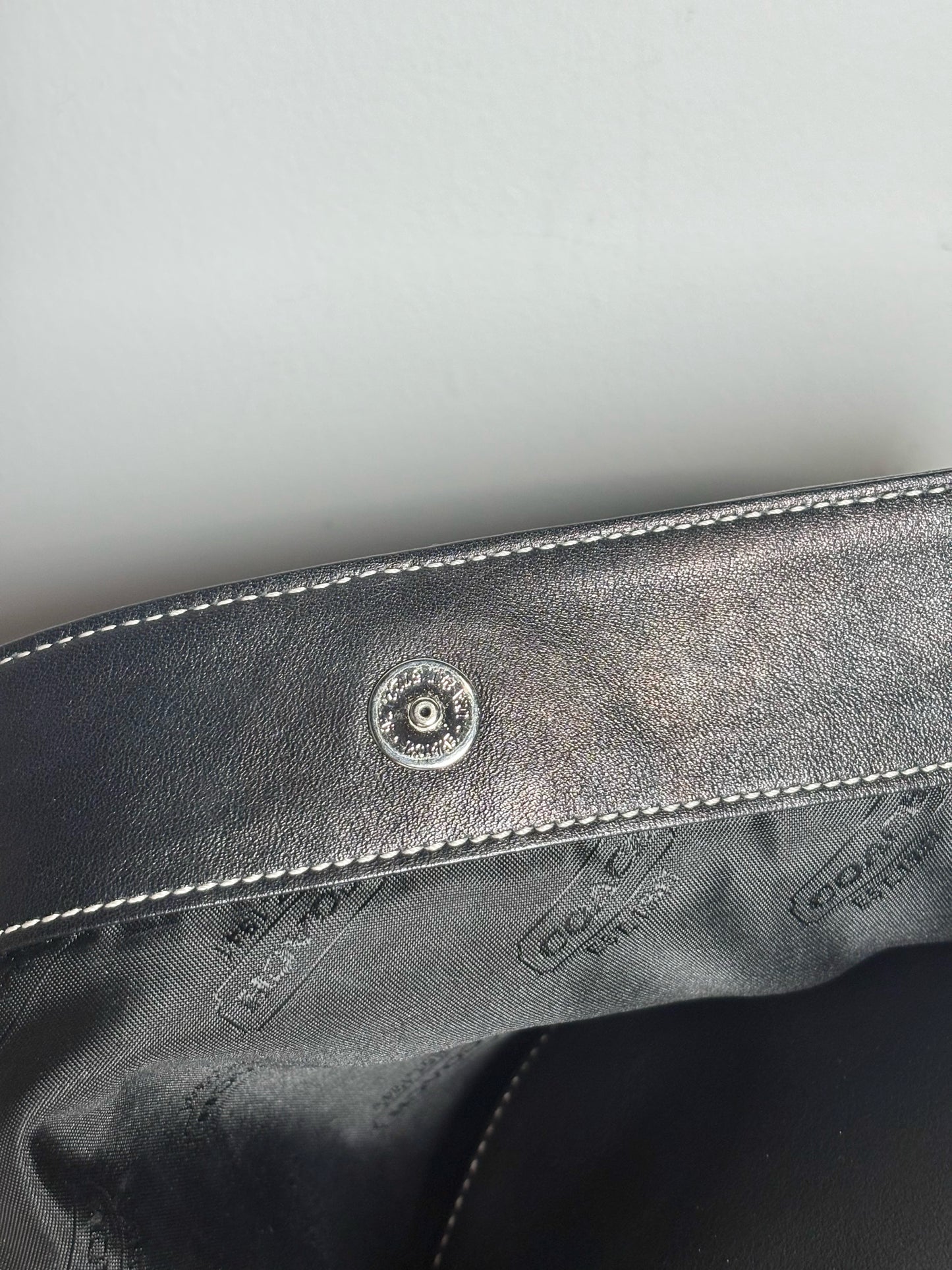 Women's Coach #9570 Hampton Legacy Black Flap Leather Pre-owned