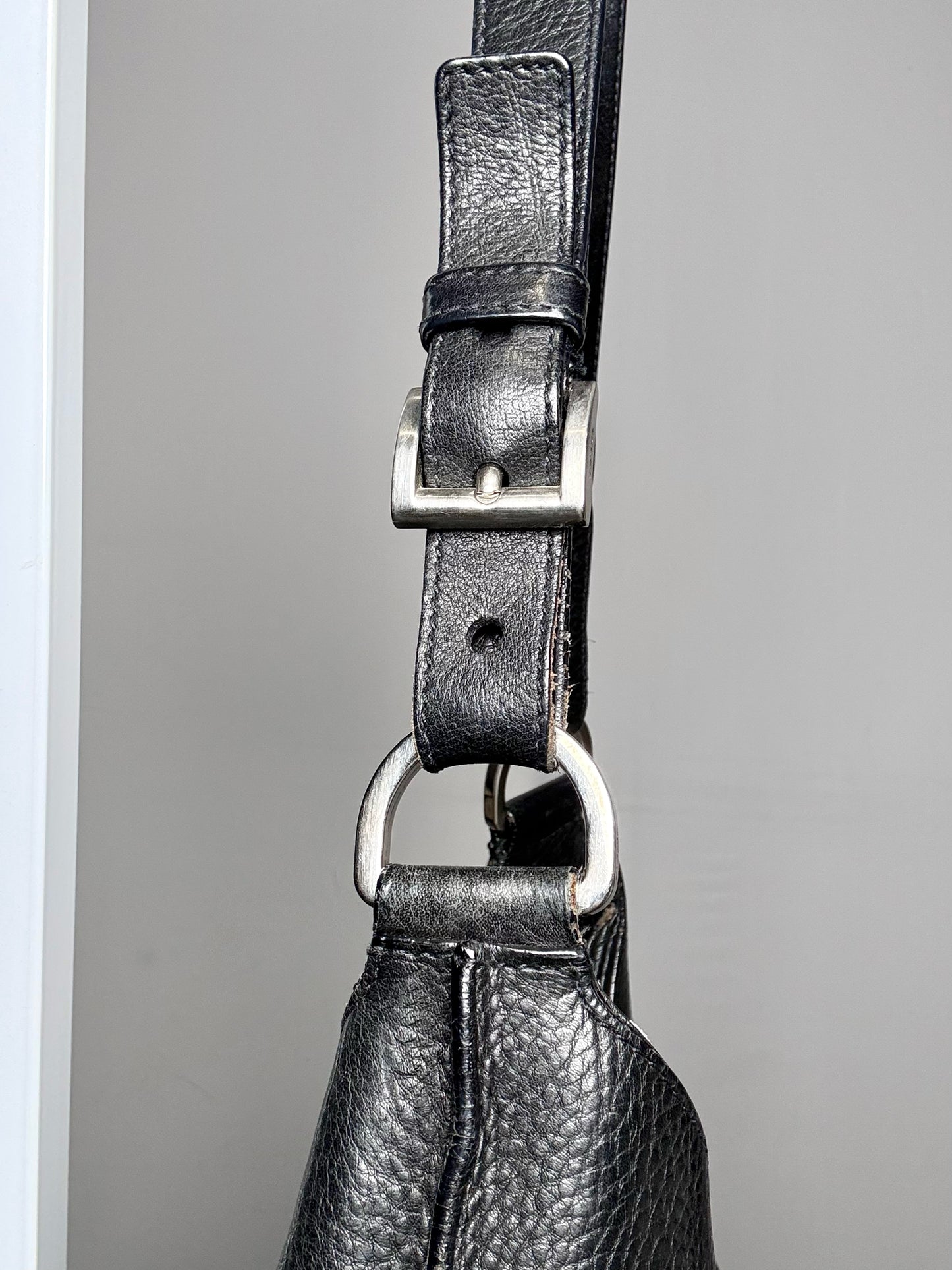 Prada Solid Vintage Leather Pre-owned Black Medium Purse