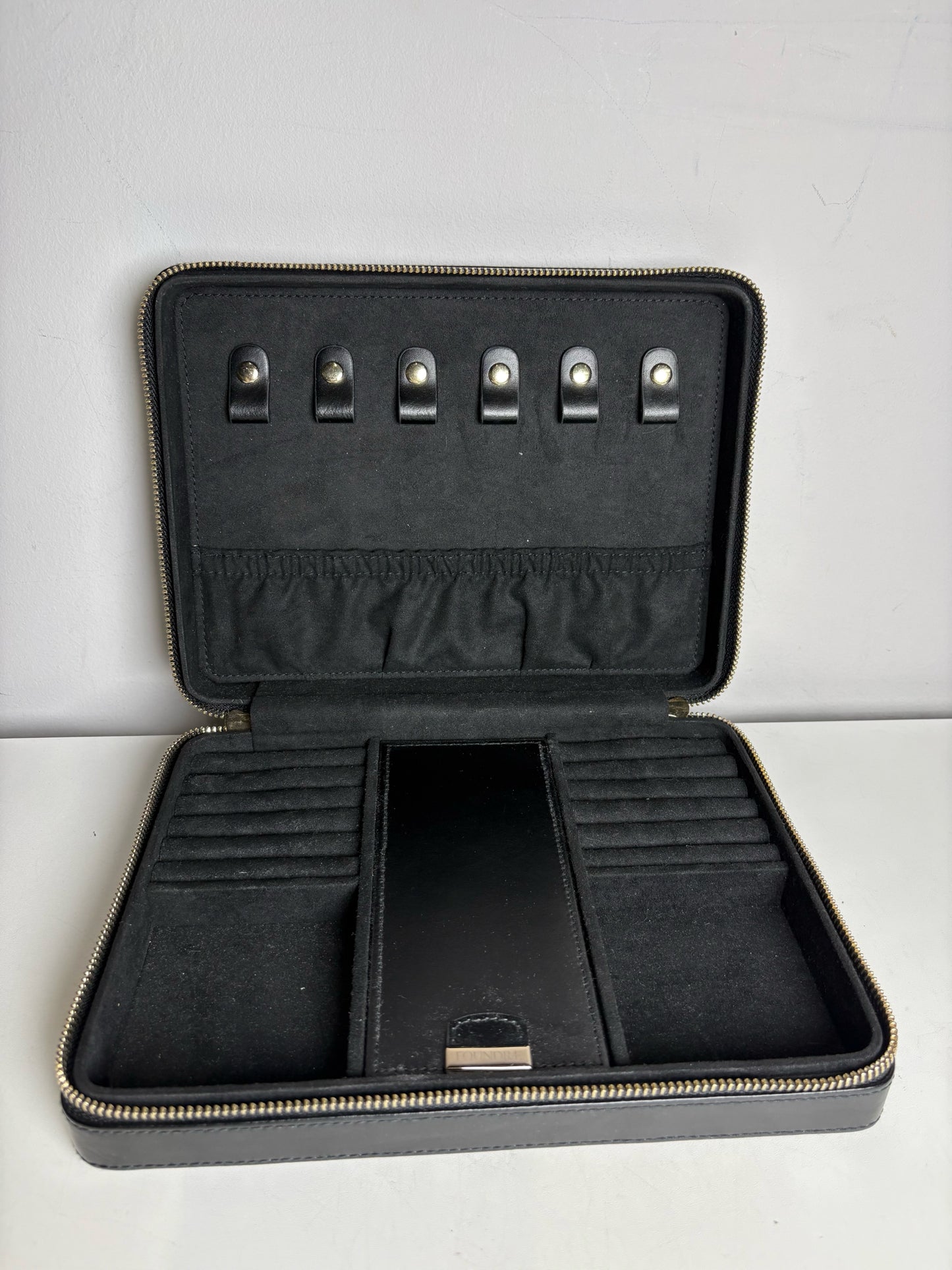 Foundrae Quilted, Symbols Leather Pre-owned Travel Jewelry Case