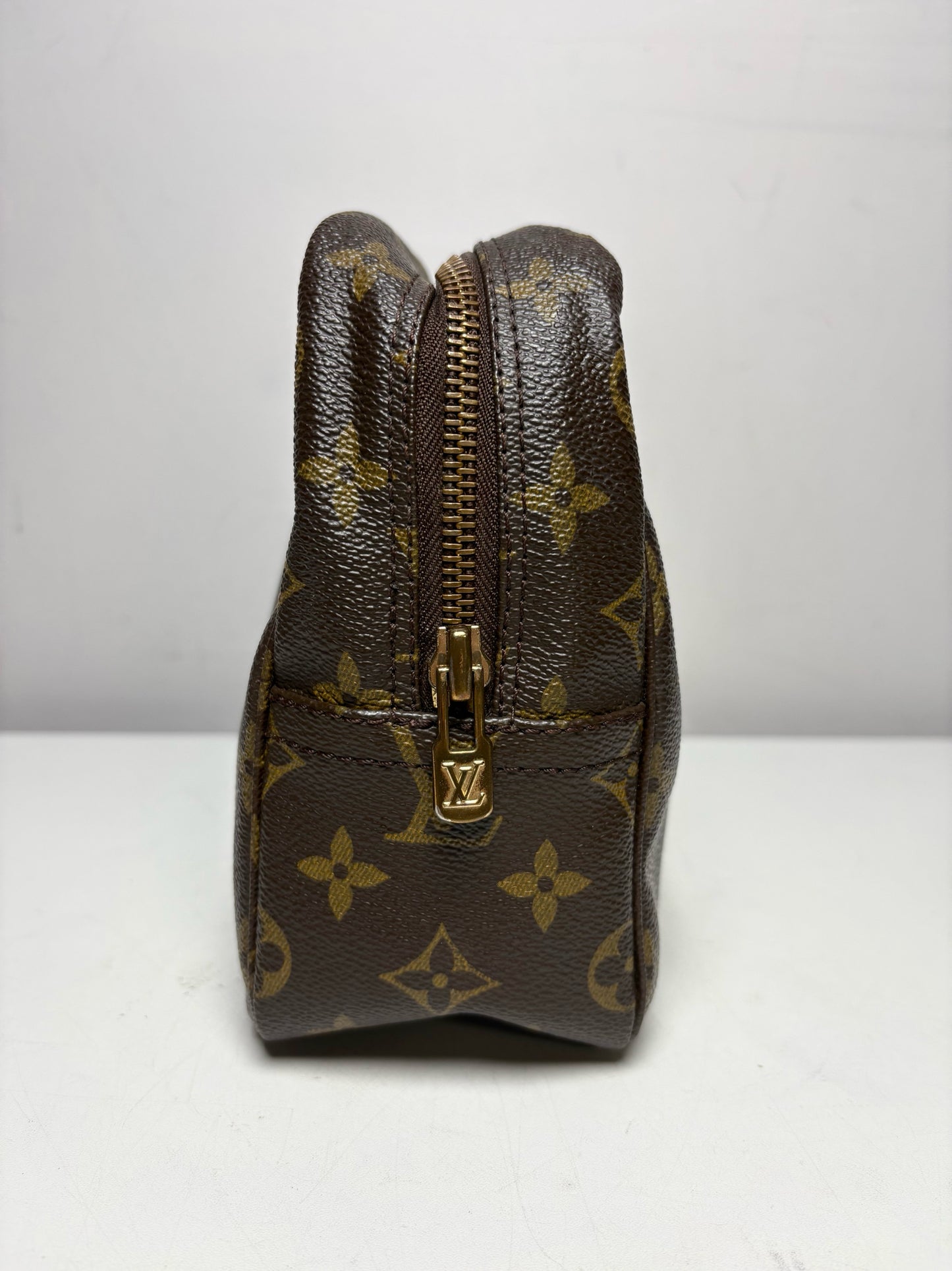 Women's Louis Vuitton Trousse de Toilette 28 Brown Monogram Coated Canvas Vintage Pre-Owned Pouch