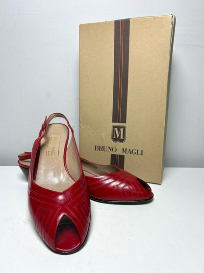 Women Shoe Size 7.5 Bruno Red Leather Vintage Pre-Owned Slingback Peep Toe Heels