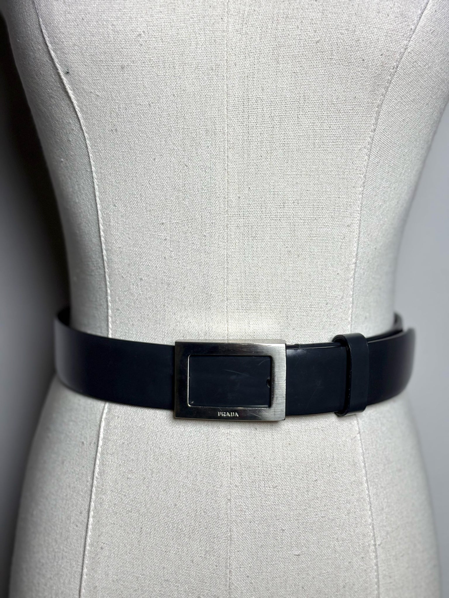 Mens Size 36/90 (34 - 36 in) Prada Black Leather Solid Men's Belt