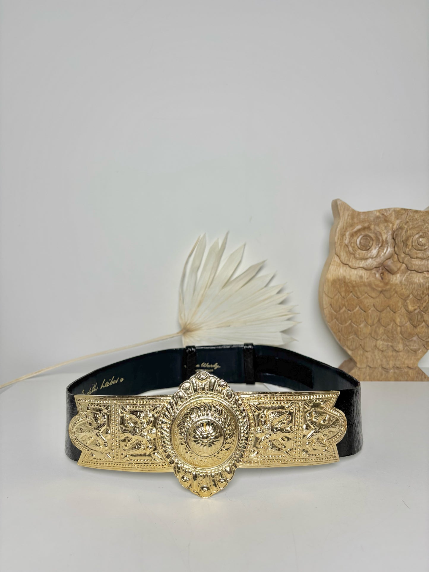 Judith Leiber Leather & Metal One Size Pre-owned Black & Gold Belt