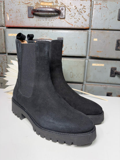 W Shoe Size 39 (8.5 US) Ann Mashburn Black Suede Boots