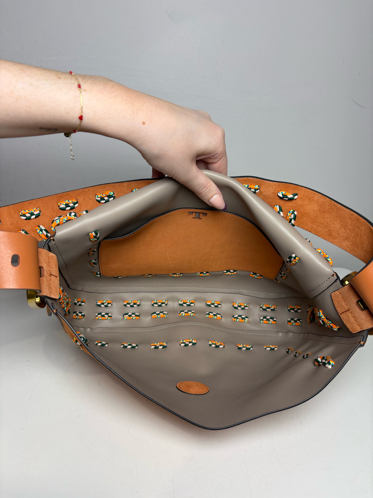Women's Tory Burch Sawyer Stitch Orange Suede Leather Pre-Owned Shoulder Bag