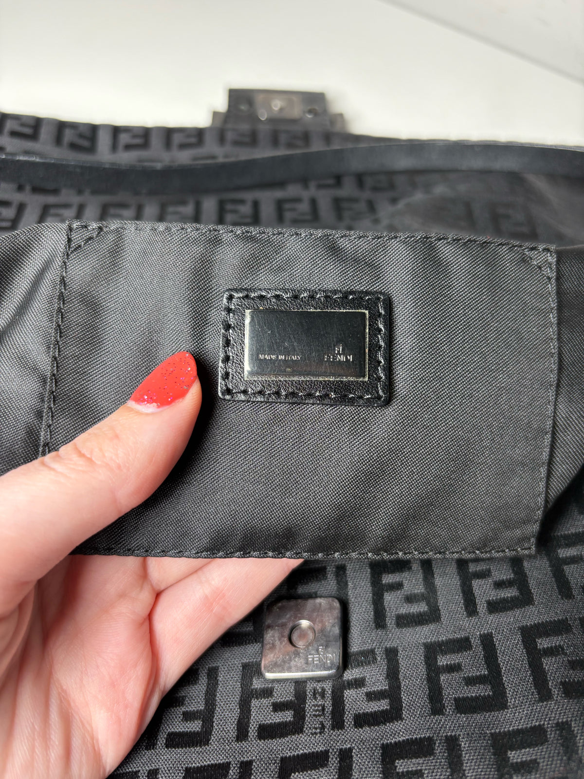 Women's Authentic Fendi Small Baguette Black Zucchino FF Canvas Vintage Y2K Authentic Pre-Owned Shoulder Bag
