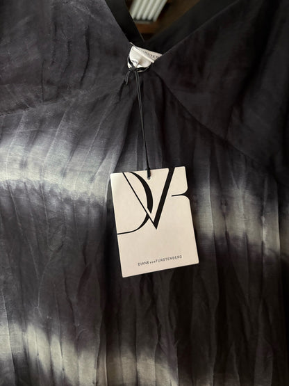 Women Size 2 Diane Von Furstenberg Black/White Tie-dyed 100% Silk Dress