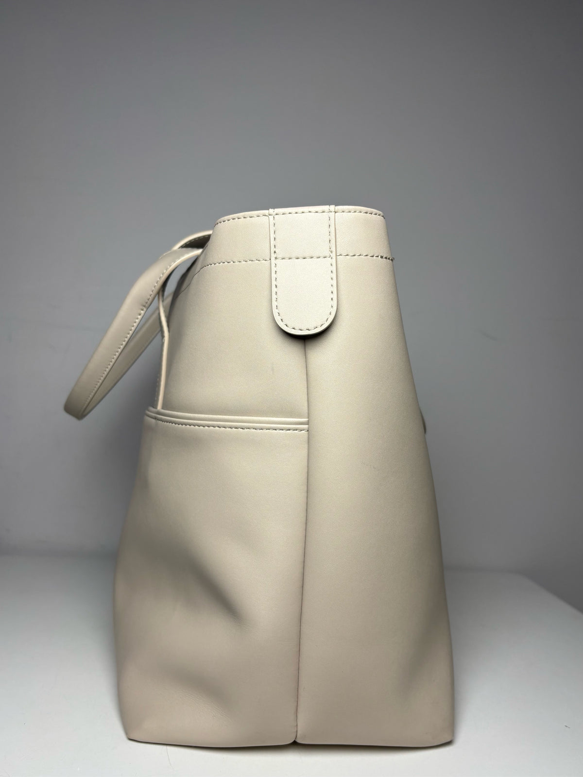 Women's Monos Metro Taupe Vegan Leather Pre-Owned Travel Tote Bag