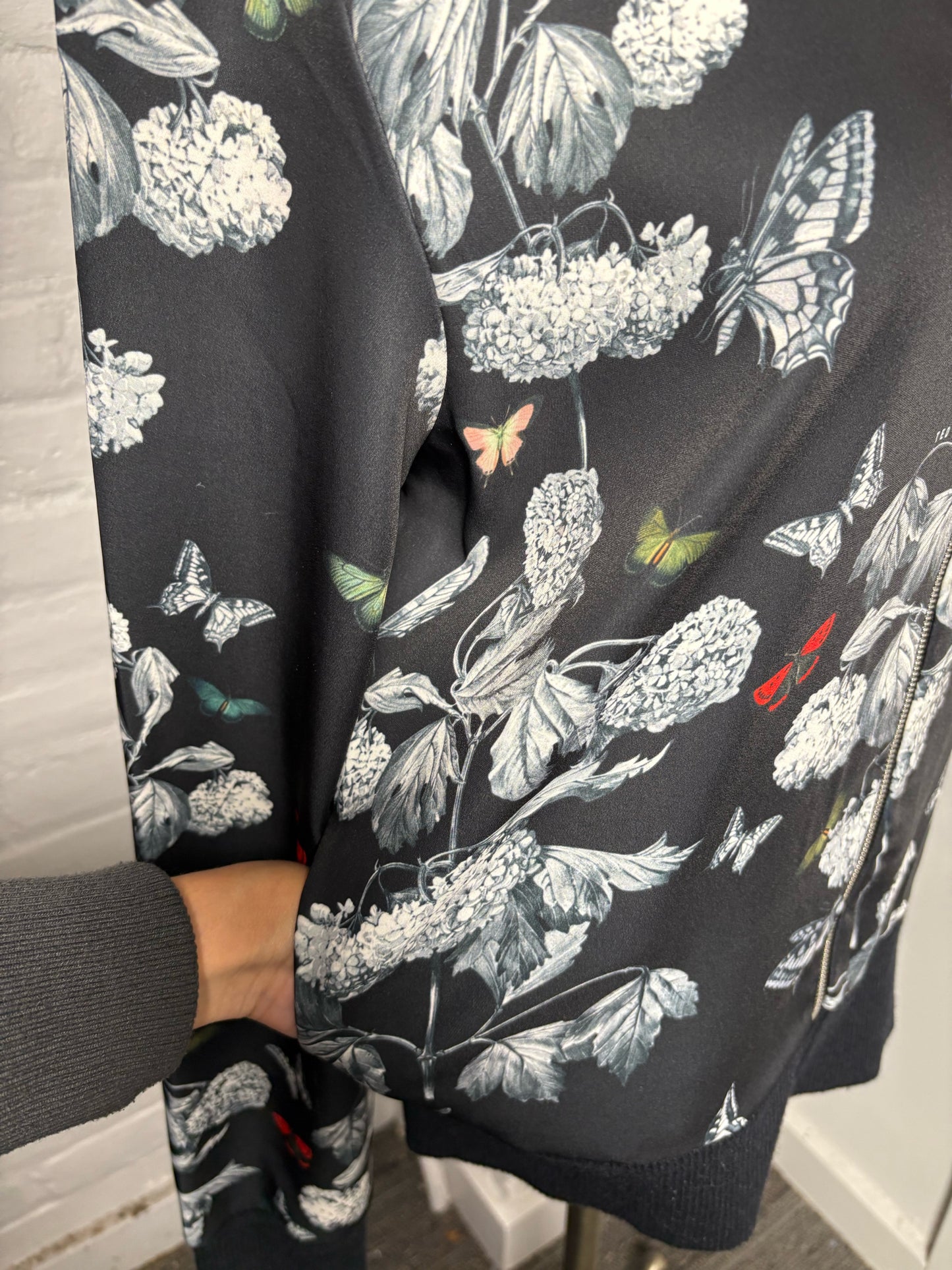 Women Size L Ted Baker Black, Gray, Red, White Floral Polyamide Jacket