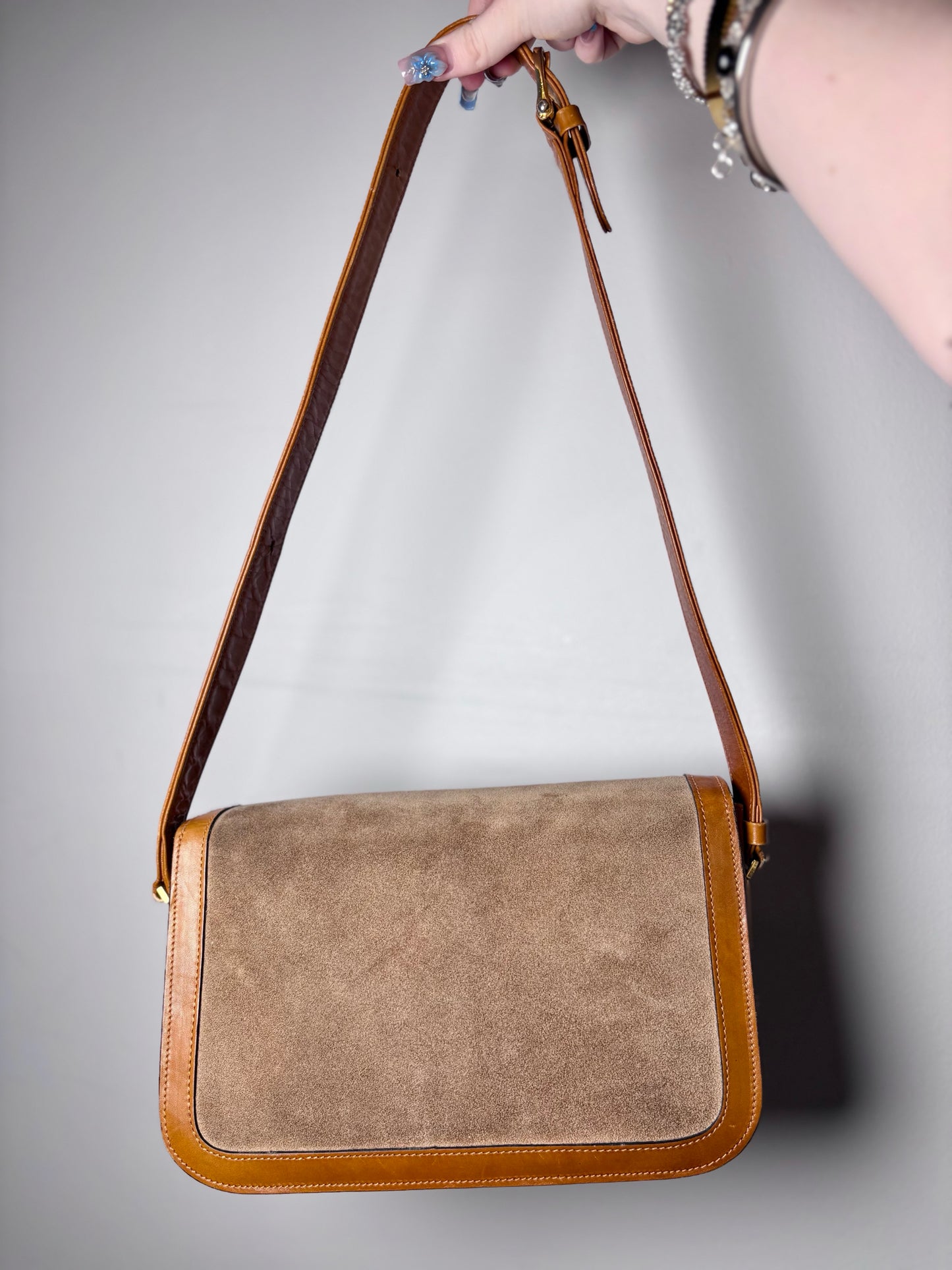 Umberto Italy Vintage Suede, Cowhide Leather Pre-owned Caramel, Beige Purse