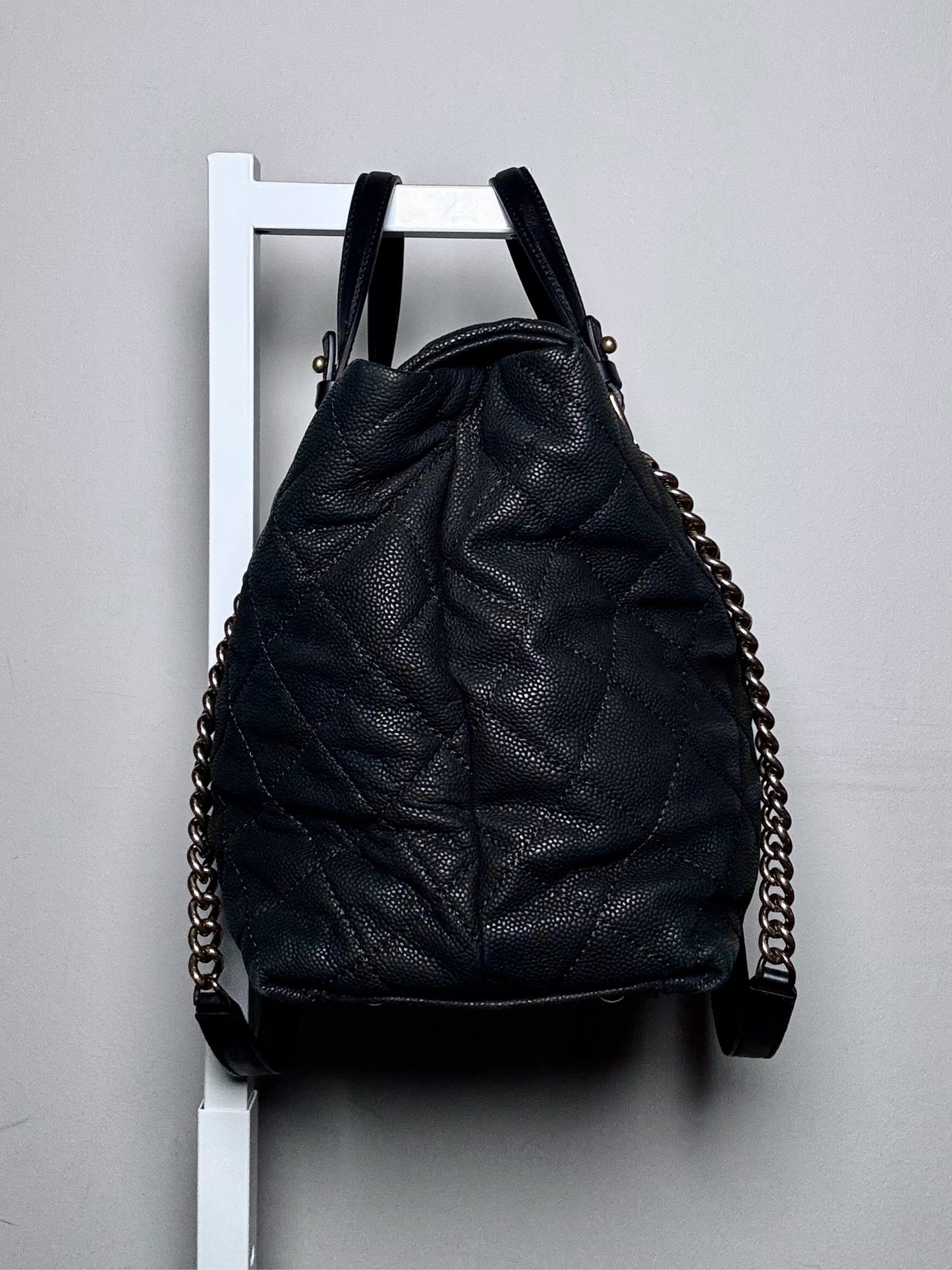 Leather Chanel Quilted Vintage Pre-owned Black Large Purse