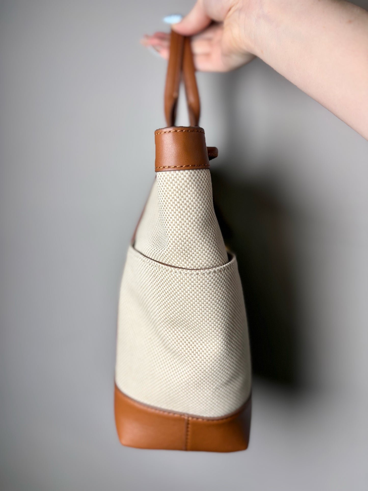 Women's Veronica Beard Solid Canvas, Leather Pre-owned Cream, brown Medium Purse