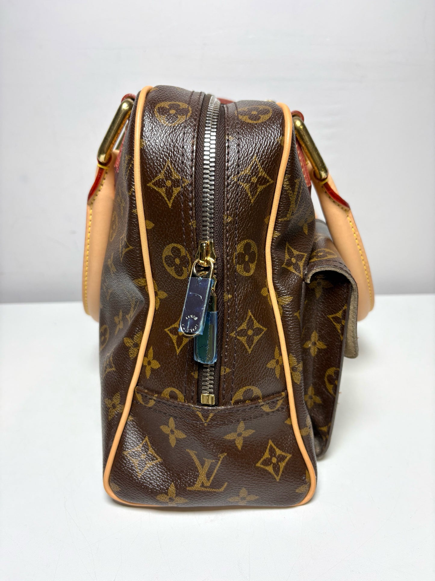 Louis Vuitton Manhattan GM Monogram Brow/Black Refurbished Pre-Owned Bag