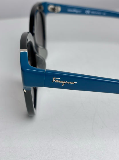Salvatore Ferragamo Cat Eye Butterfly Pre-owned Black, Teal Sunglasses