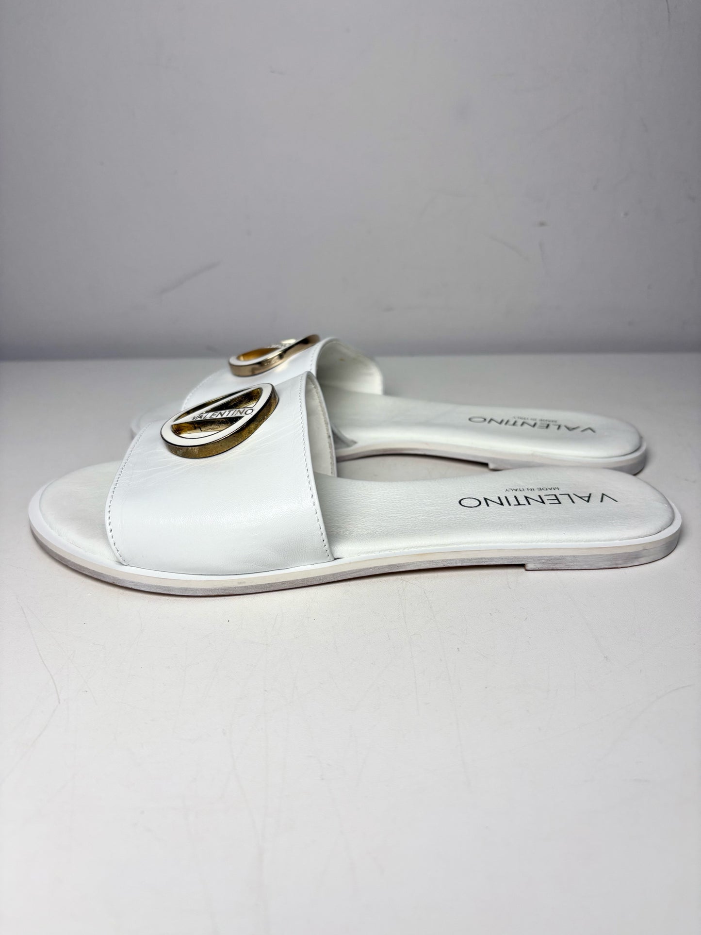 W Shoe Size 8 Mario Valentino White Leather Cowhide Women's Sandals