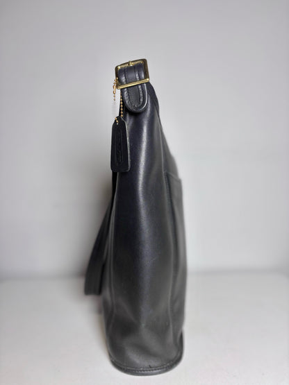Coach Solid Vintage Leather Pre-owned Black Leather Medium Purse