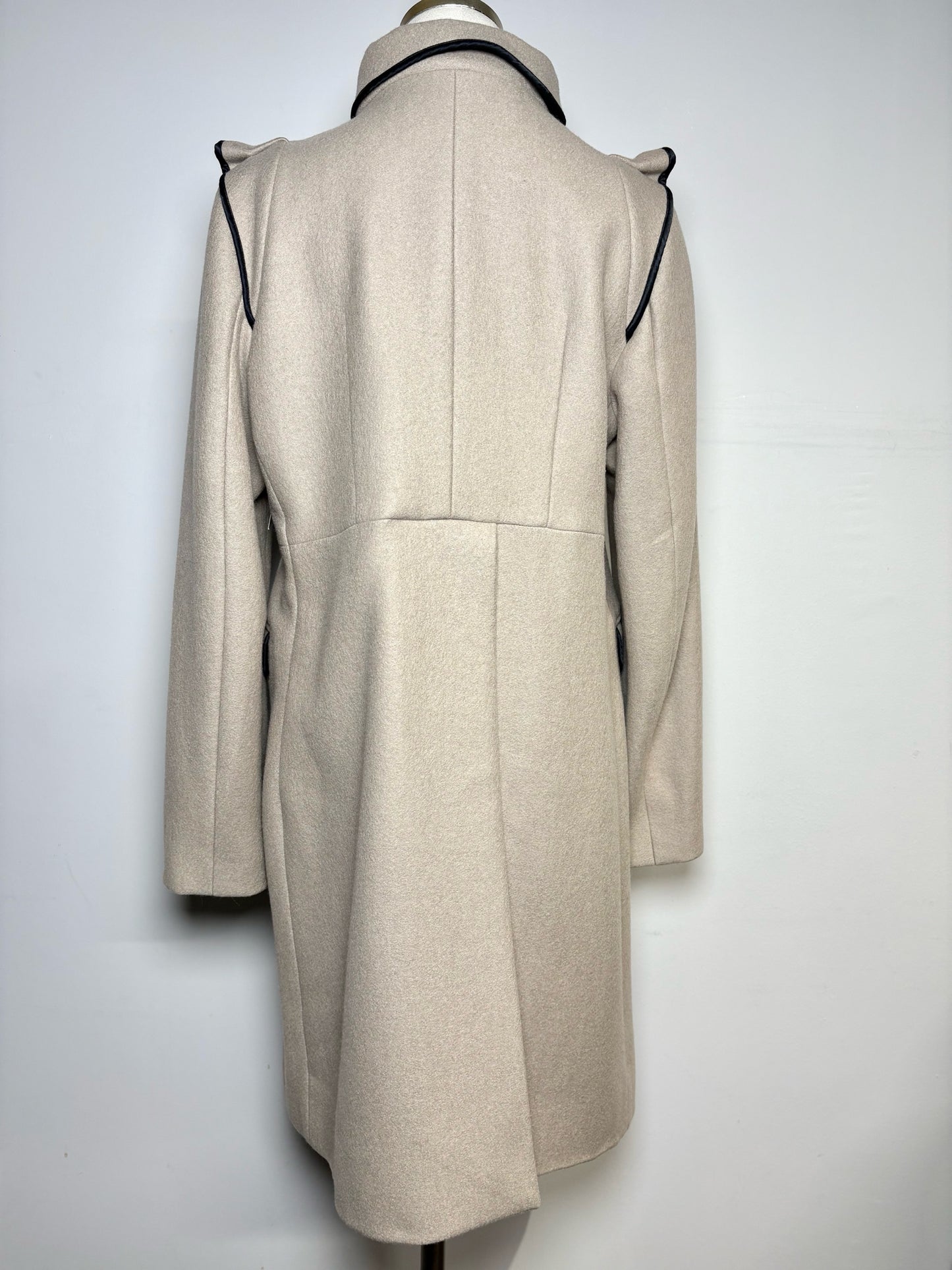 Women Size 46 (10, US) Valentino Taupe Solid 65% Wool 35% Mohair Coat