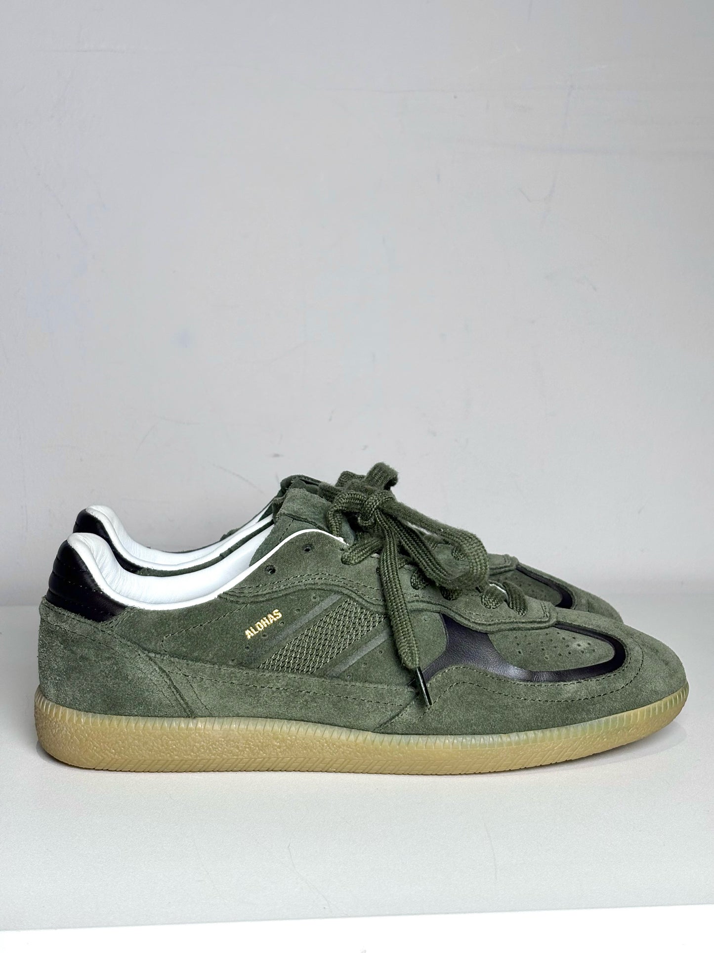 W Shoe Size 38 (7 - 7.5 US) Alohas Rife Forest Green Suede Leather Sneakers