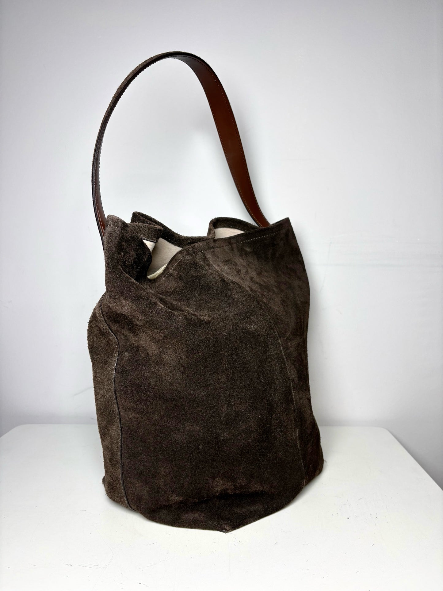Simons Brown Suede Leather Shoulder Bucket Bag Pre-owned