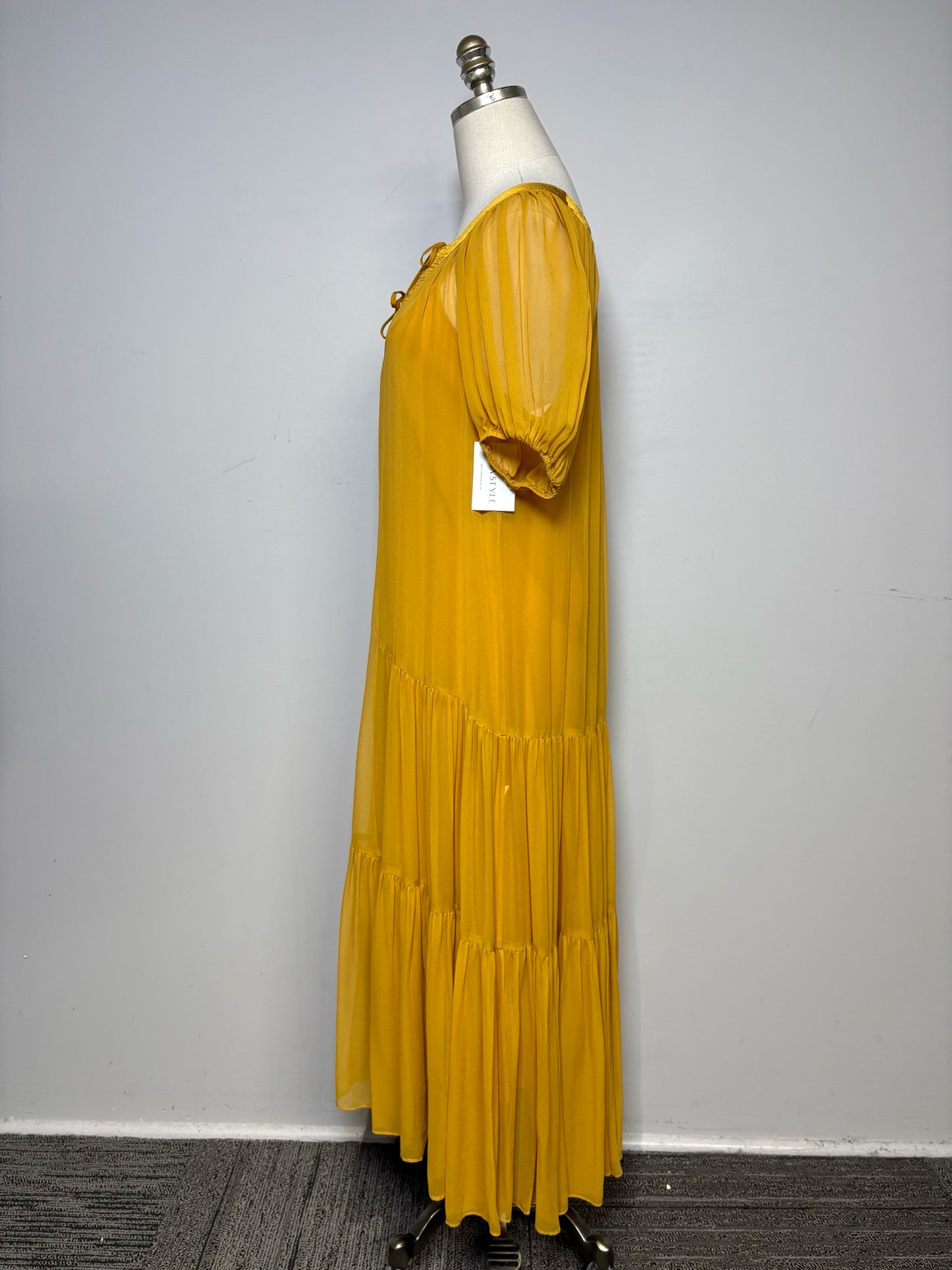 Women's Size M La Ligne New York Mustard Pre-Owned Tiered Midi Dress with Slip