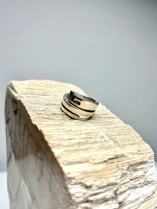 Gucci Size 6 Sterling Silver Spiral G Engraved Pre-Owned Triple-Wrap Ring - VIDA STYLE SHOP