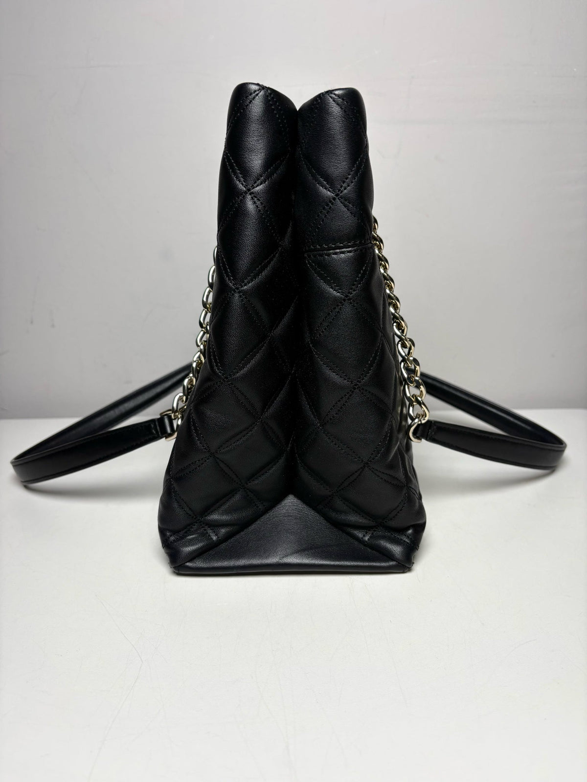 Kate Spade New York Diamond Quilt Leather Pre-owned Black Carey Tote Bag
