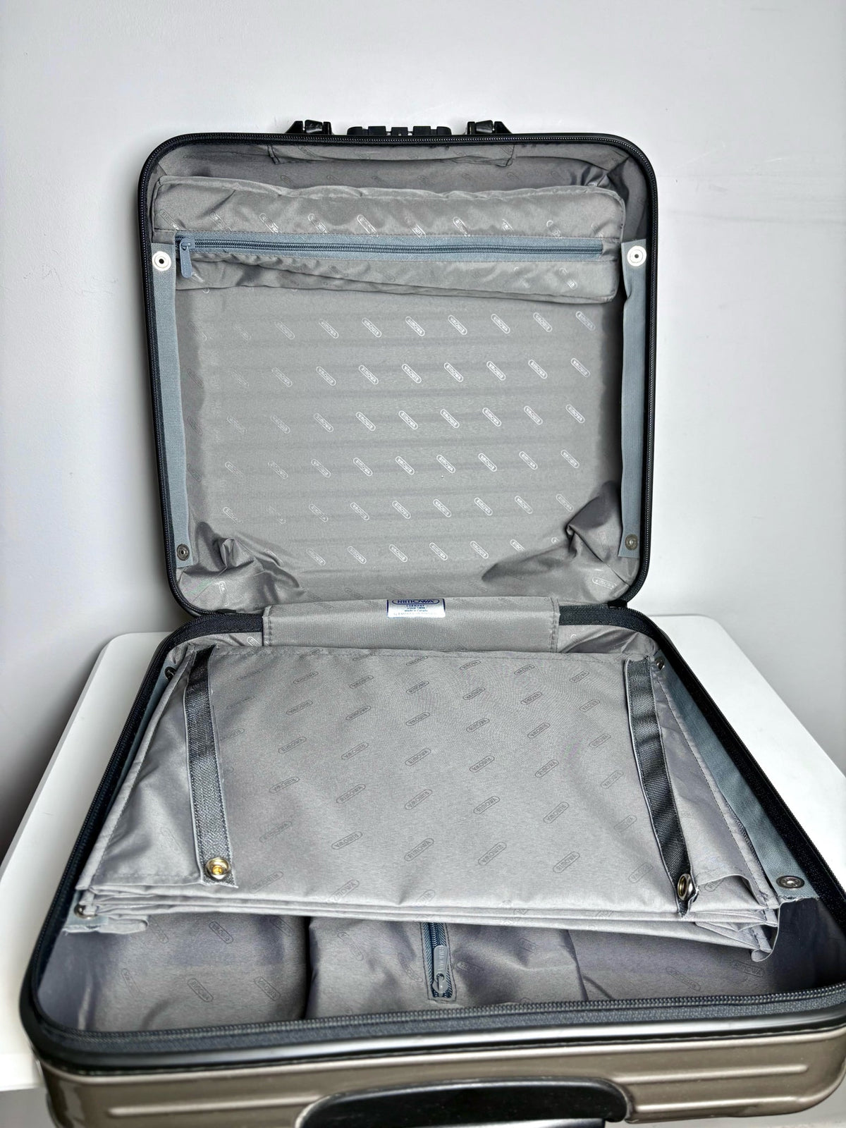 Rimowa Salsa 15" Taupe Sleeve Collection Suitcase Pre-owned