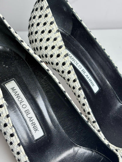 Off-white, Black W Shoe Size 38 Manolo Blahnik Off-white, Black Dots Embroidery Pre-owned Heels