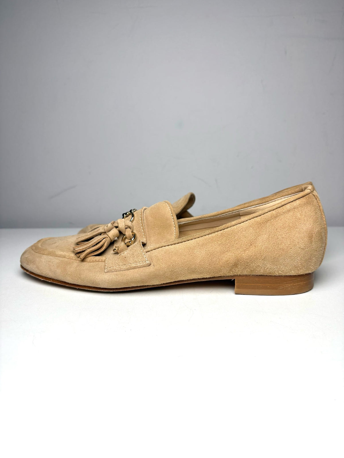 Beige W Shoe Size 39.5 Clorinda Antinor The Filippai Beige Suede Pre-owned Sandals