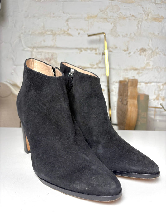 Black W Shoe Size 40 (10, US) Manolo Blahnik Black Suede Pre-owned Ankle Boots