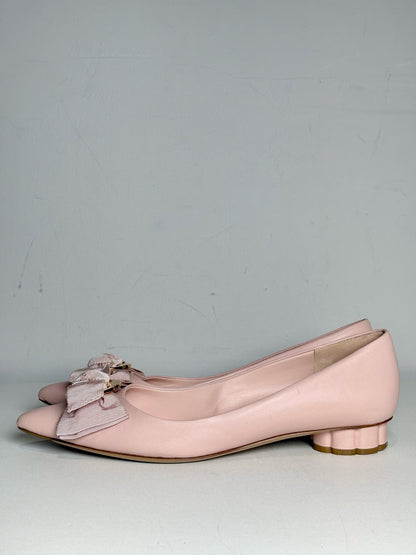Light Pink W Shoe Size 7.5 Salvatore Ferragamo Light Pink Leather Scallop Pre-owned Pump