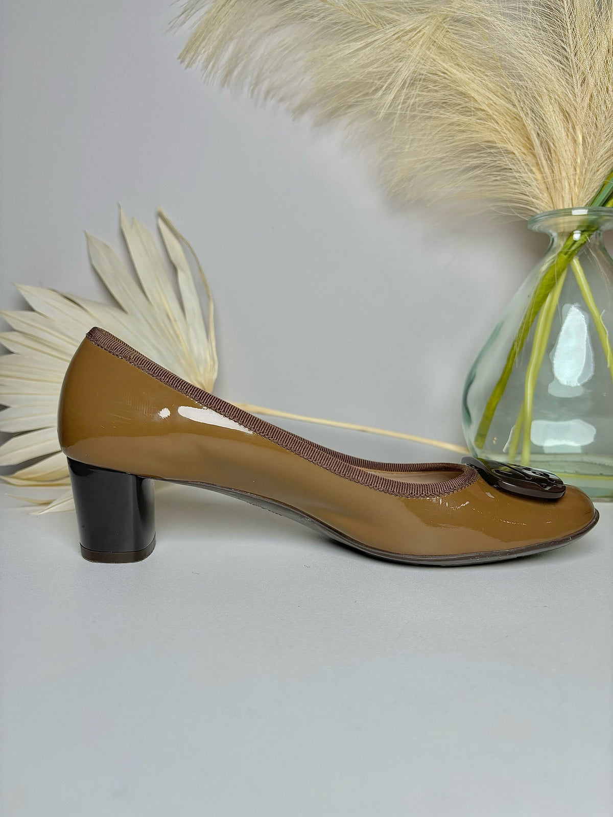 Brown W Shoe Size 8 Salvatore Ferragamo Brown Leather Patent Women's Heels