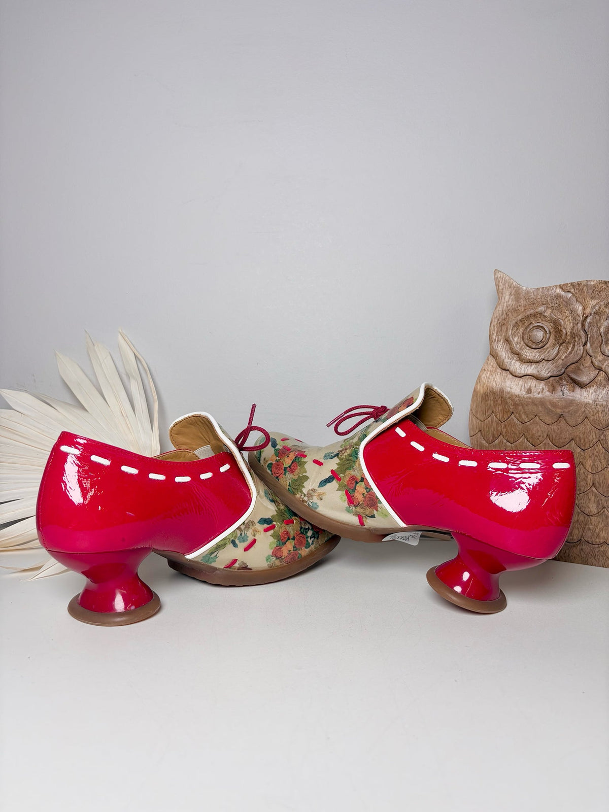Red W Shoe Size 8.5 John Fluevog Red w/Floral Print Leather Patent Pump