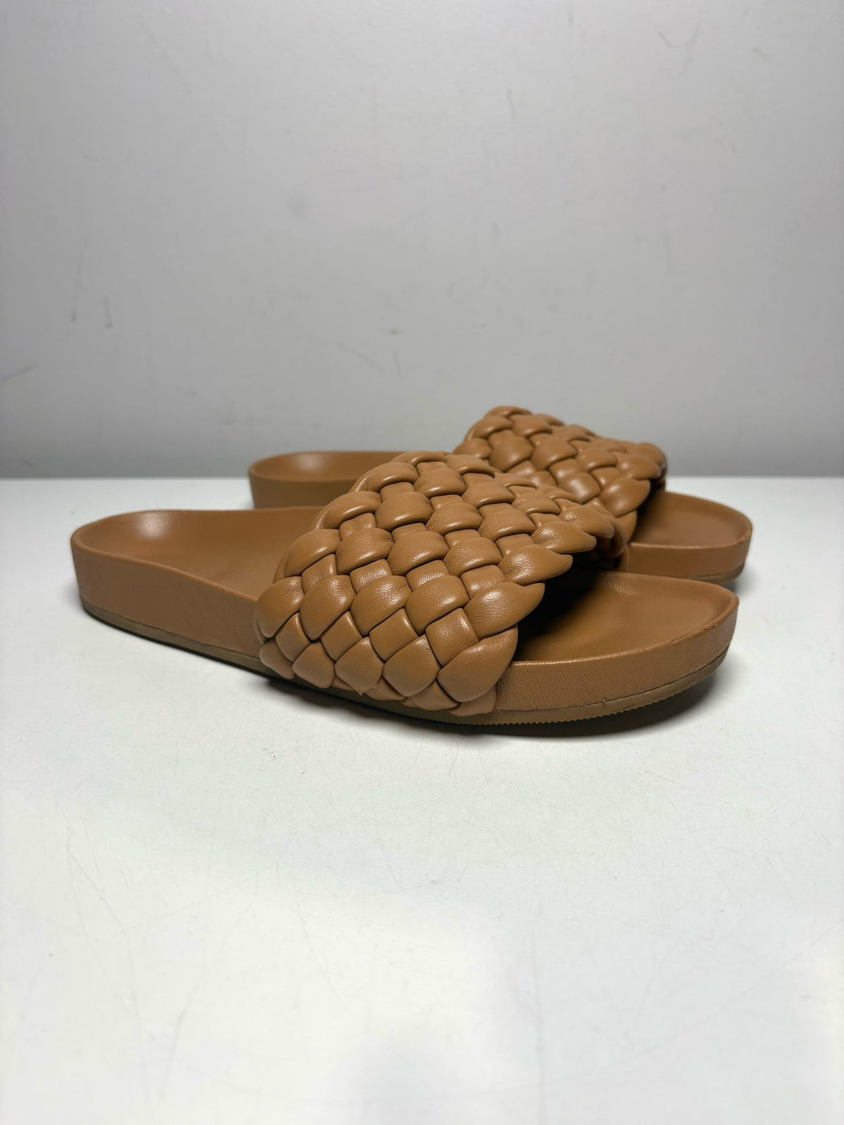 Tan/Camel Women Shoe Size 38 (Est) Loeffler Randall Sonnie Tan/Camel Leather Pre-Owned Woven Lambskin Slides