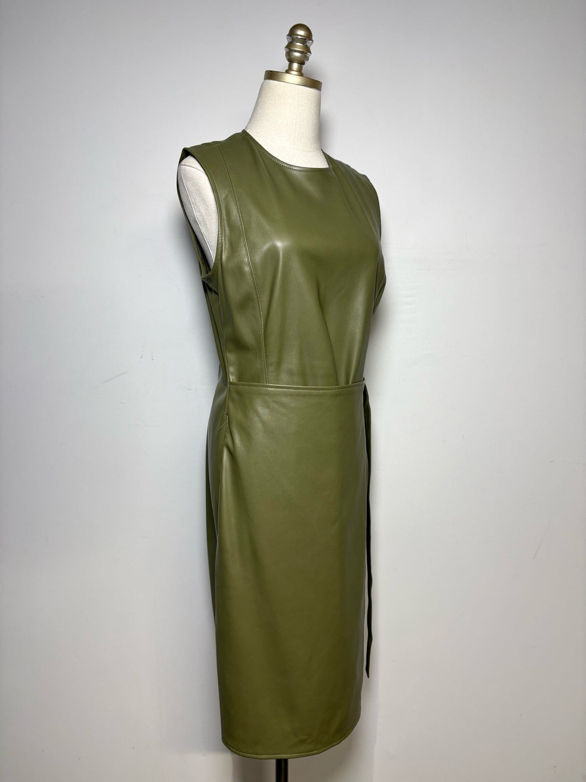 10 Women Size 10 Deveaux New York Olive Green Faux Leather Pre-Owned Midi Dress
