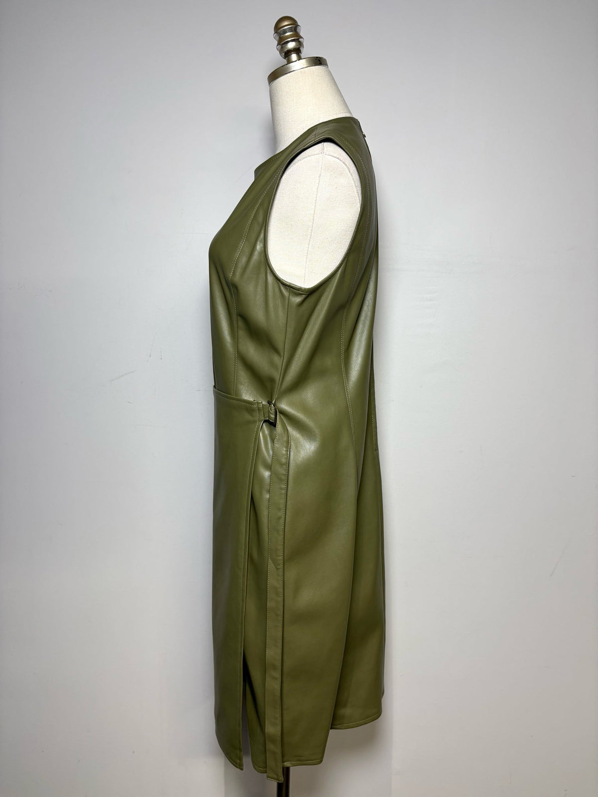 10 Women Size 10 Deveaux New York Olive Green Faux Leather Pre-Owned Midi Dress