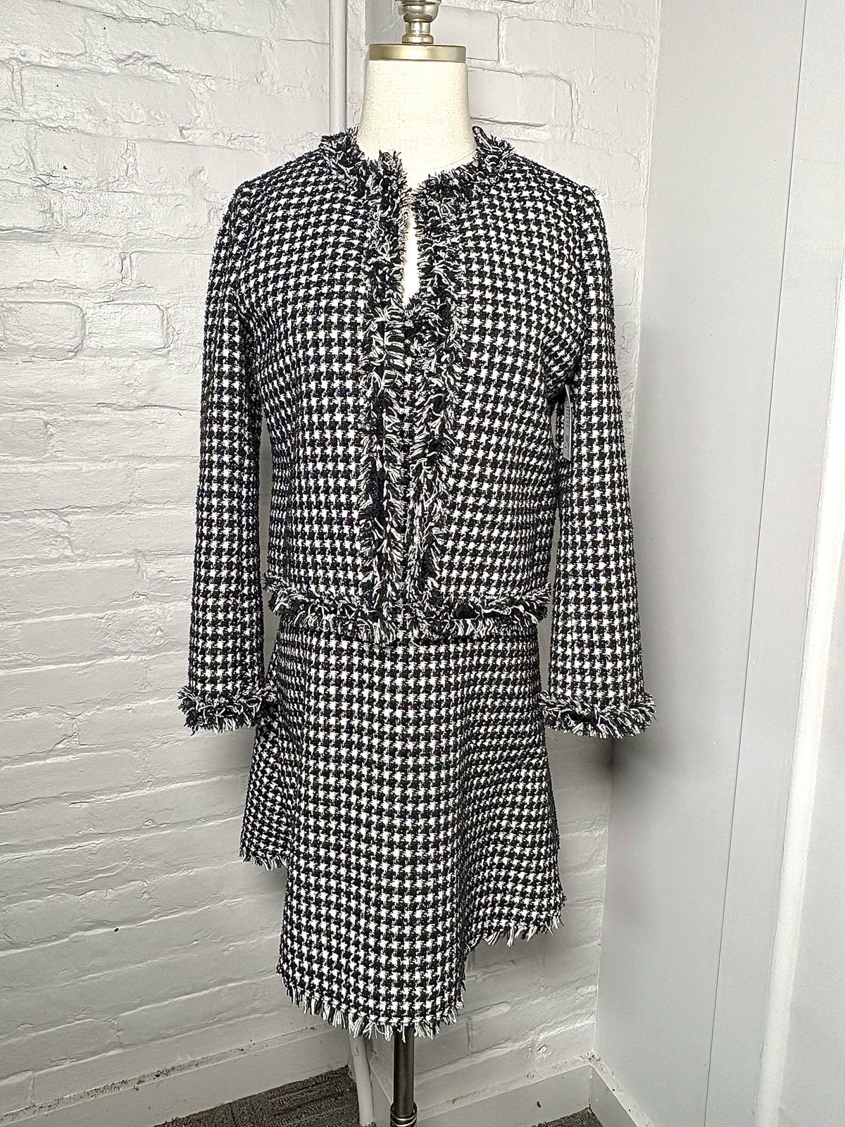 2 Women Size 2 Kate Spade New York Black & White Tweed Pre-owned Blazer