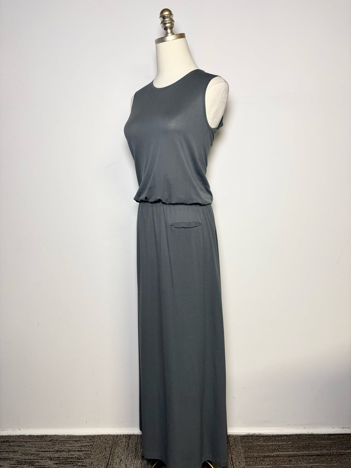 3 Women Size 3 Y's Yohji Yamamoto Charcoal/Gray Sleeveless Pre-owned Midi Dress